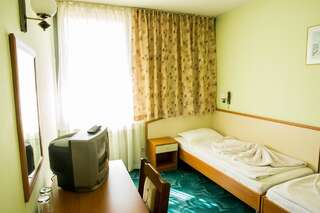 Отель Struma Hotel Pernik Двухместный номер Делюкс с 2 отдельными кроватями-2